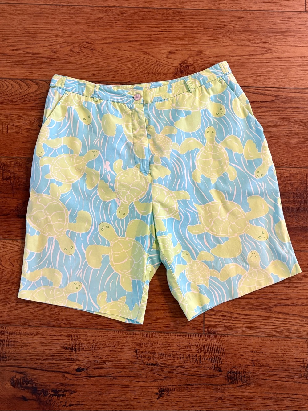Lilly Pulitzer White Tag Sea Turtle Print Shorts Size 10 Blue Green